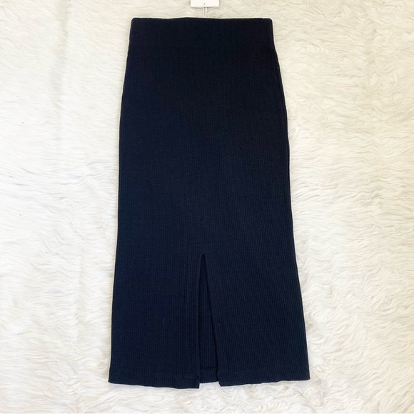 ZARA Black Ribbed Pencil Skirt - Picture 2 of 5